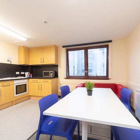 Joivy Economy 4 And 5 Bed Flats, Close To Old Town And Royal Mile - Adults Only Lejlighed Edinburgh Eksteriør billede