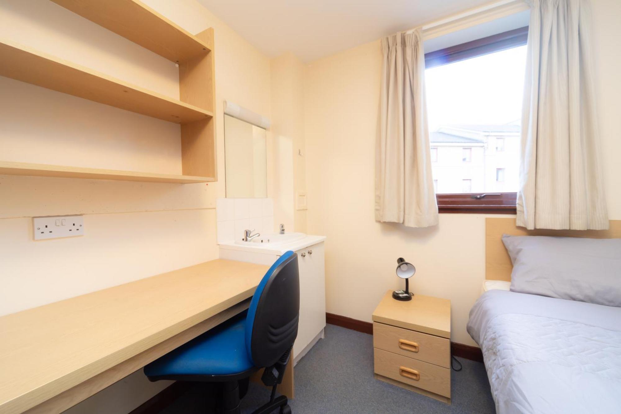 Joivy Economy 4 And 5 Bed Flats, Close To Old Town And Royal Mile - Adults Only Lejlighed Edinburgh Eksteriør billede