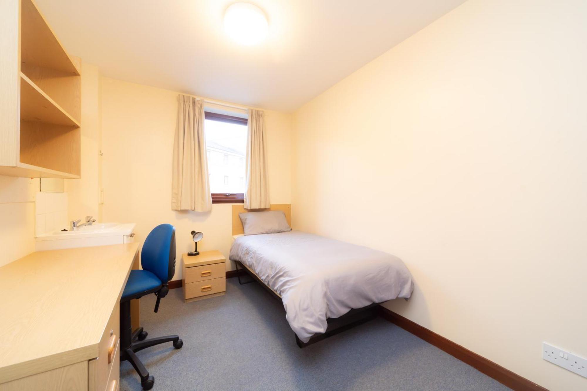 Joivy Economy 4 And 5 Bed Flats, Close To Old Town And Royal Mile - Adults Only Lejlighed Edinburgh Eksteriør billede