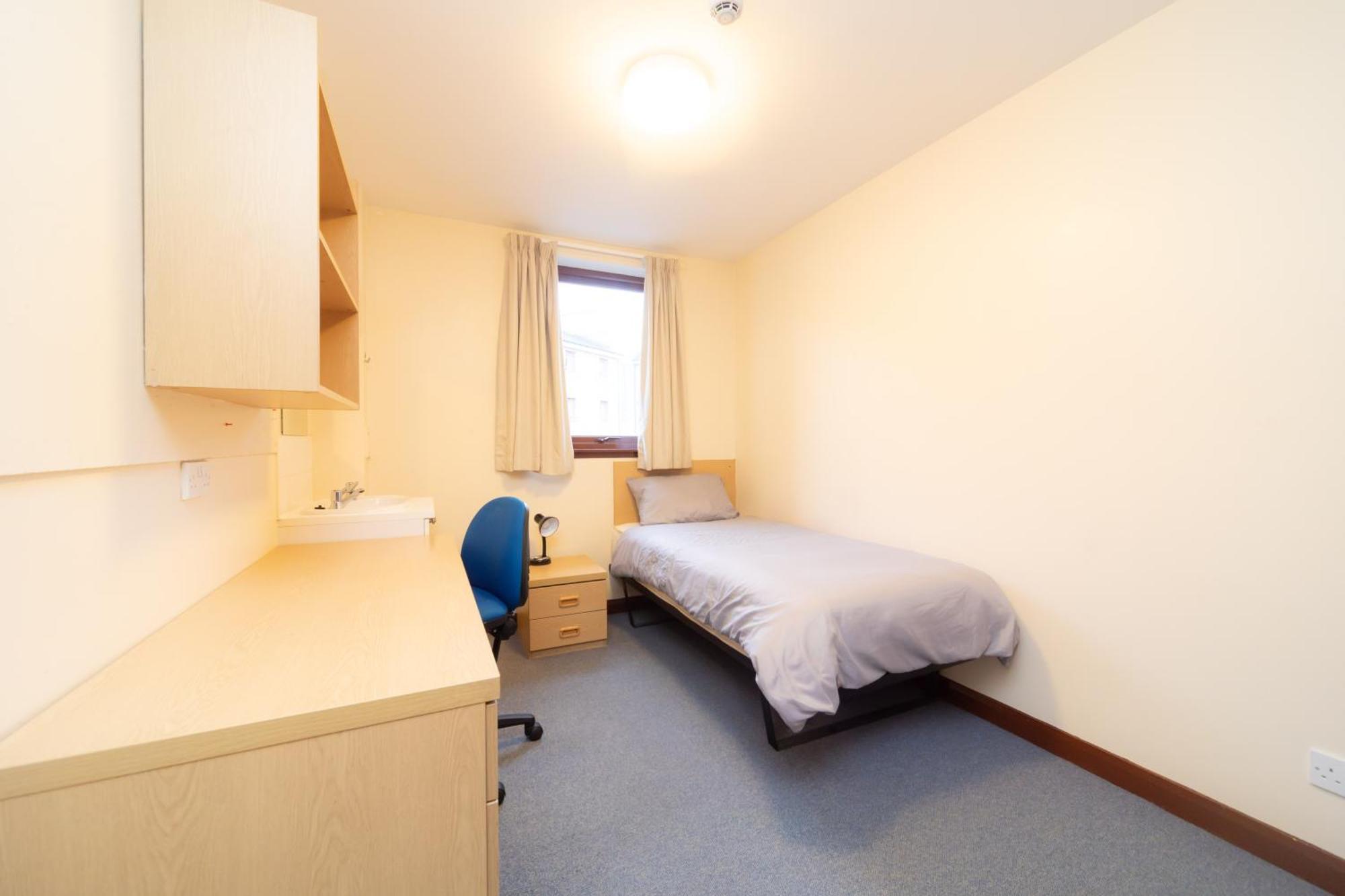 Joivy Economy 4 And 5 Bed Flats, Close To Old Town And Royal Mile - Adults Only Lejlighed Edinburgh Eksteriør billede