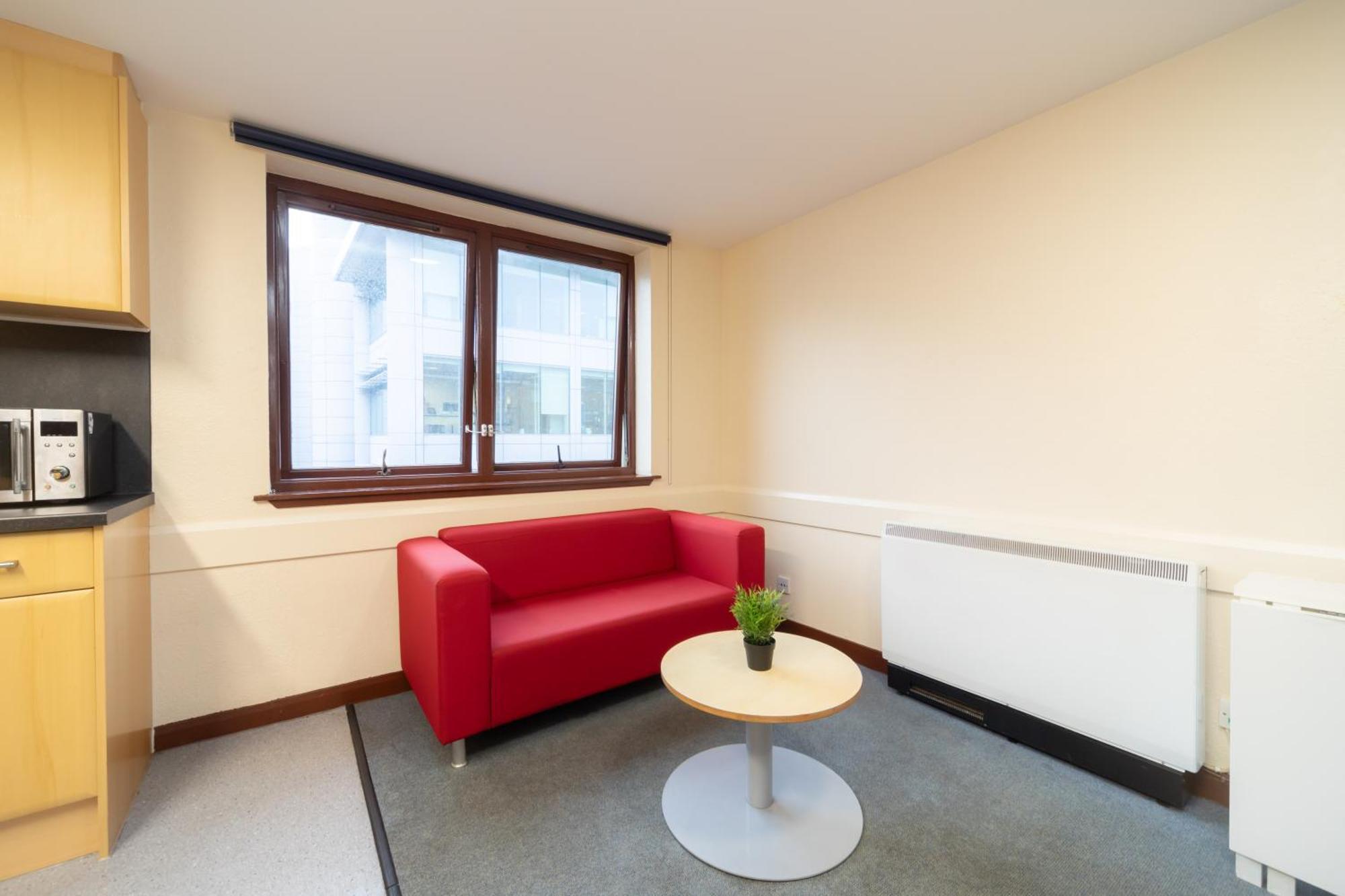 Joivy Economy 4 And 5 Bed Flats, Close To Old Town And Royal Mile - Adults Only Lejlighed Edinburgh Eksteriør billede