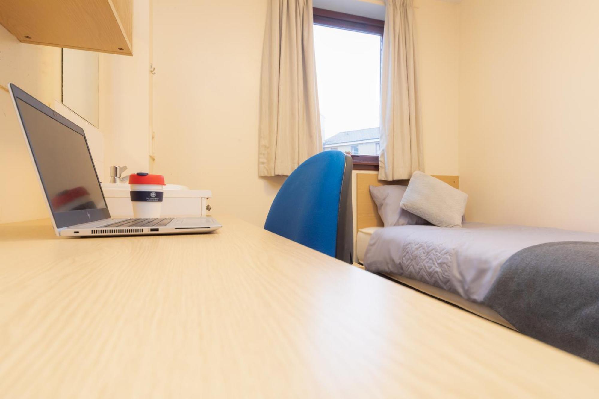 Joivy Economy 4 And 5 Bed Flats, Close To Old Town And Royal Mile - Adults Only Lejlighed Edinburgh Eksteriør billede